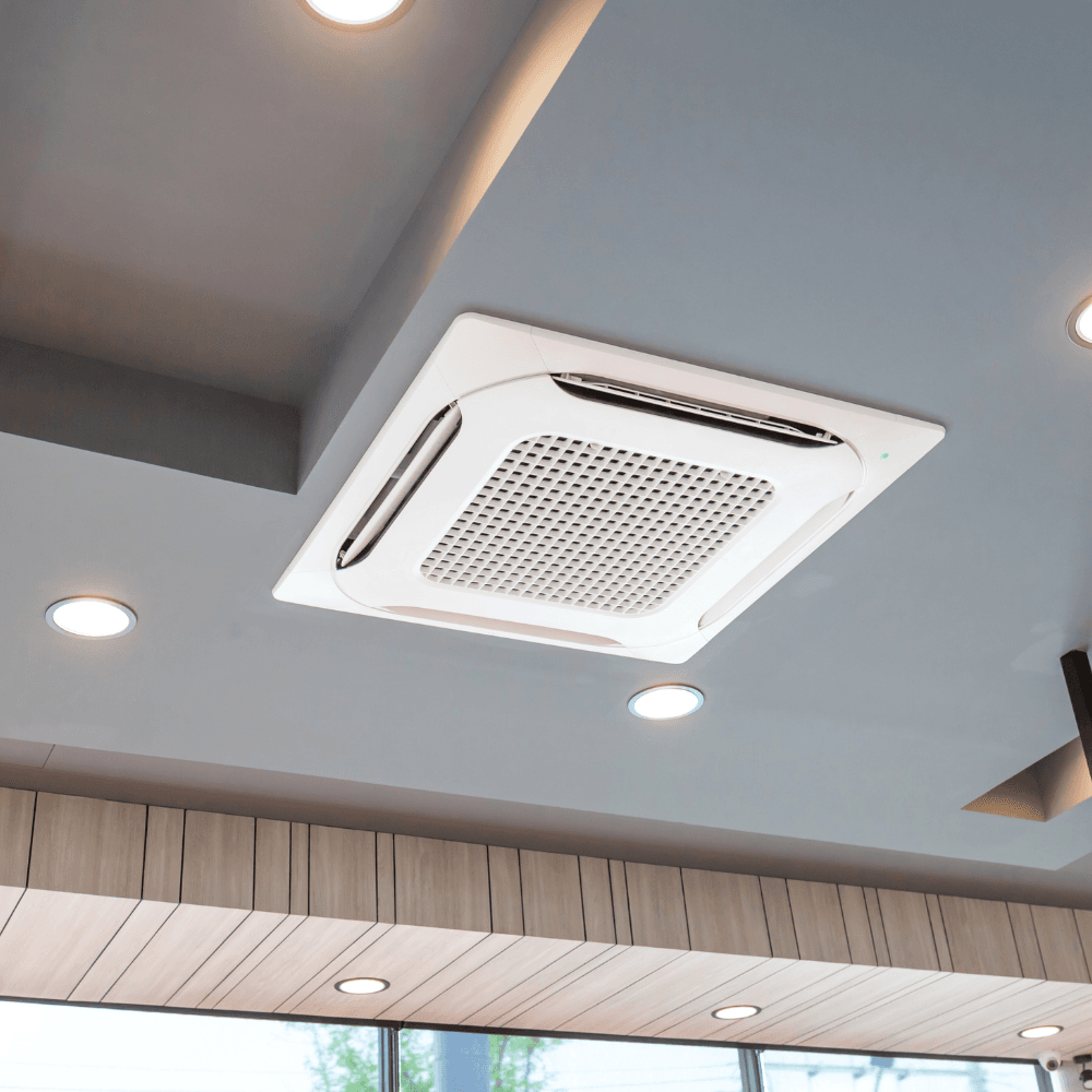 Condizionatore a soffitto in ufficio moderno